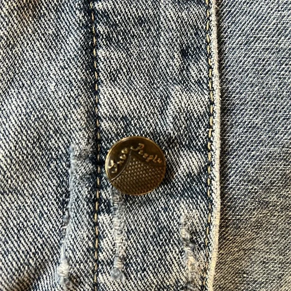 Free People Distressed Jean Jacket w/ sweatshirt sleeves and hoodie- Large EUC - Picture 5 of 12